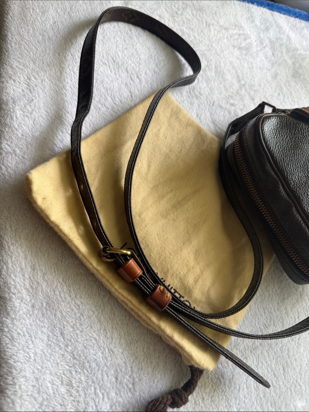 Louis Vuitton Shoulder Bag Danube Brown Monogram - Picture 16 of 16